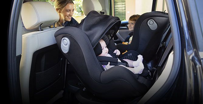 ¿Cómo colocar la silla de auto?